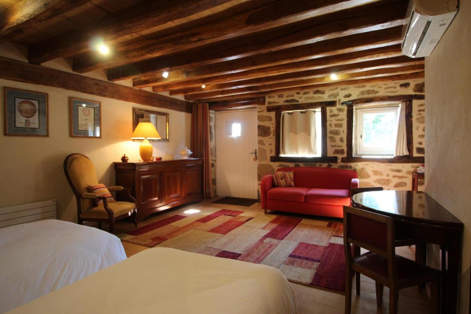 La Grande Foret Saint-Jouvent Exterior photo